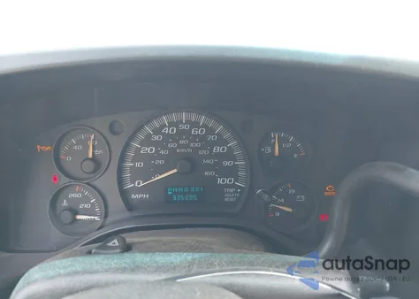 2005 Chevrolet Express from USA, damaged, VIN 1GAHG35U051181753